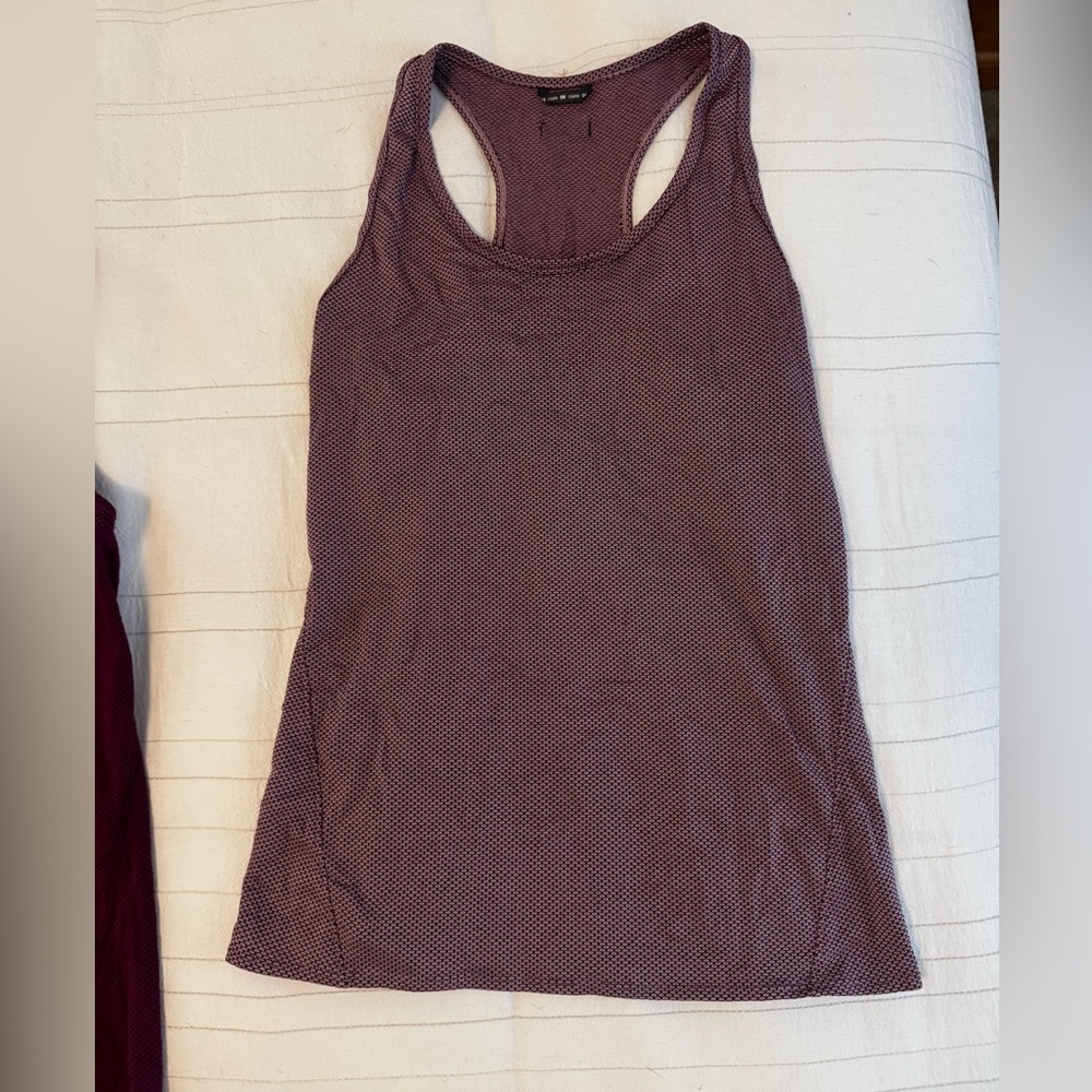 oiselle Flyout Racerback Tank - Picture 4 of 7